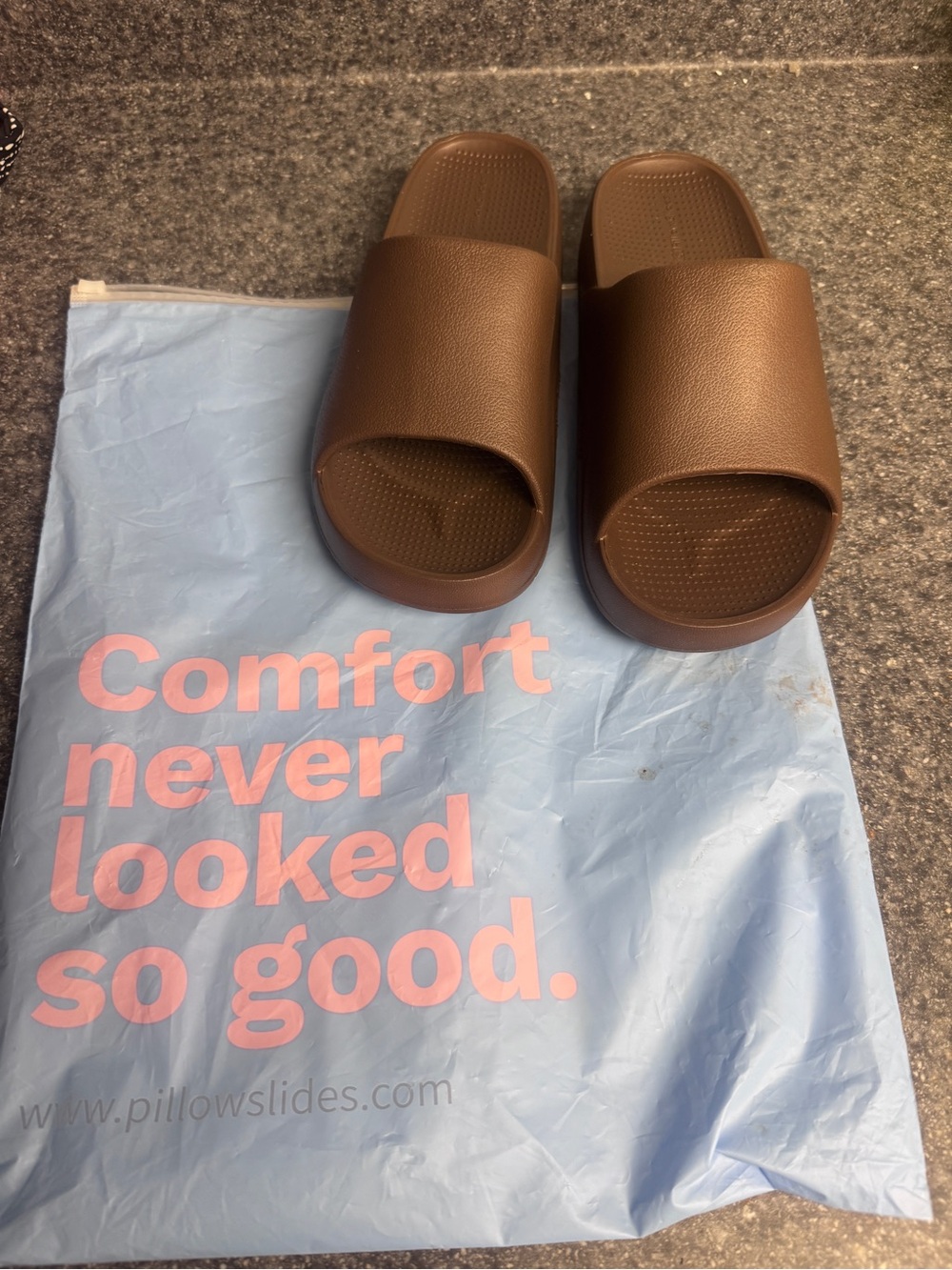 NEW Pillow Slides Cloud Recovery Slides Brown Women’s Size 7